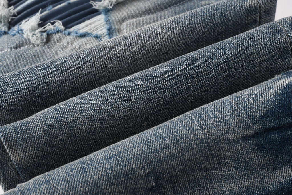 AMIRI Jeans A8926