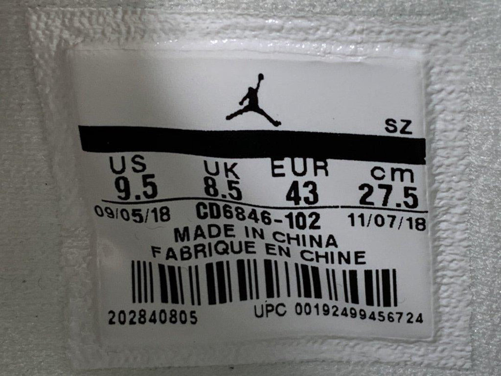 Jordan 11 Low "Navy Snakeskin"
