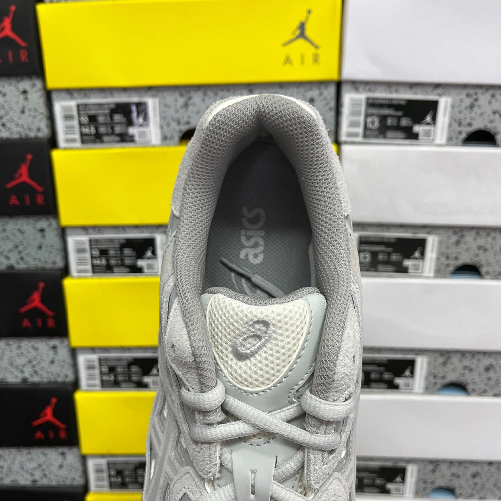 ASICS Gel-NYC Cream & Cloud Grey