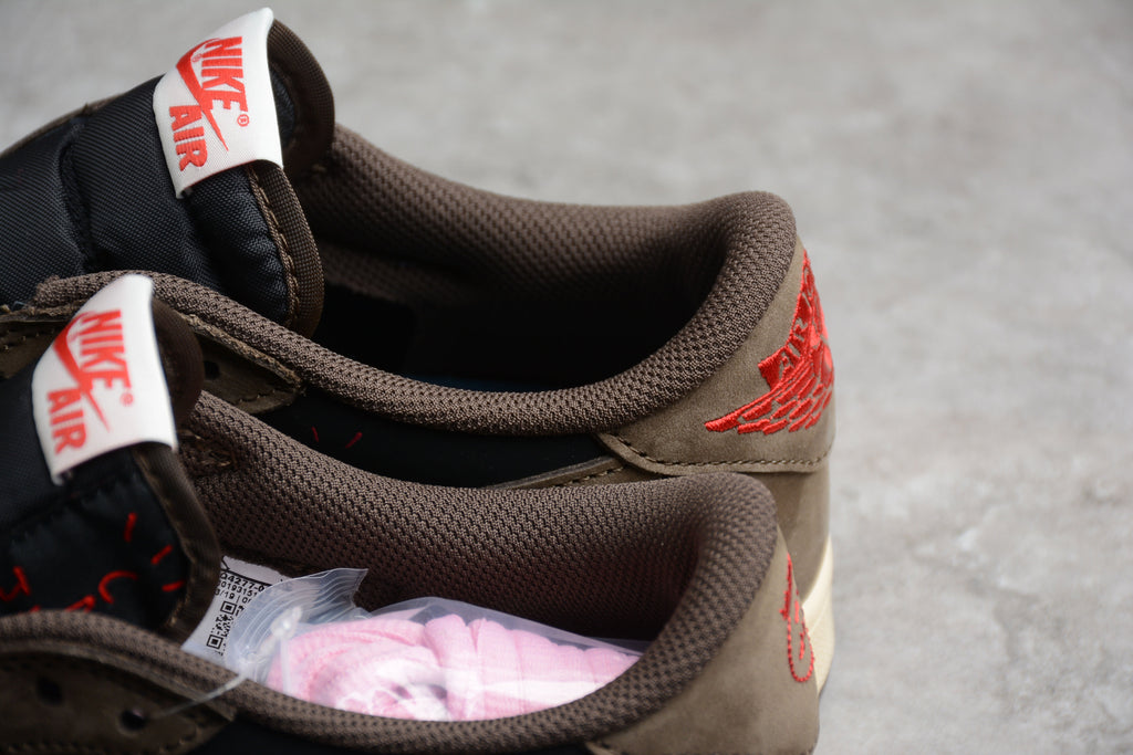 AJ 1 Retro Low OG SP Travis Scott Mocha