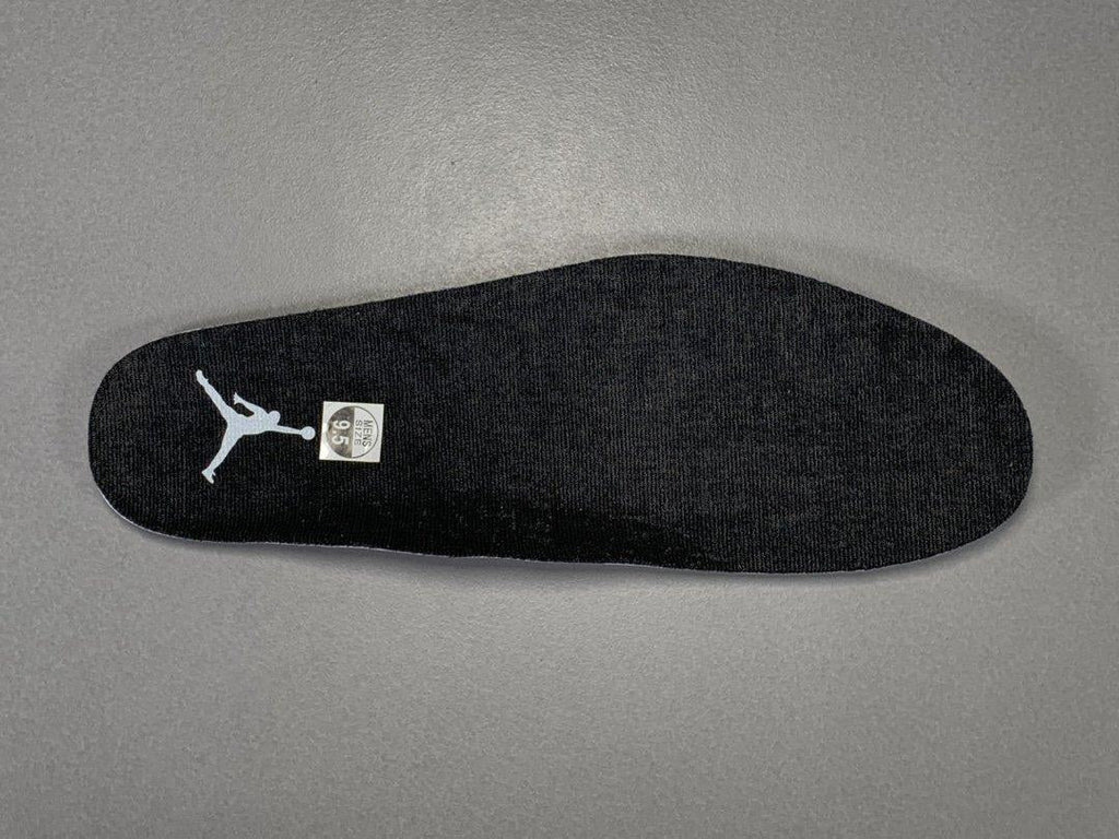Jordan 11 Low "Navy Snakeskin"