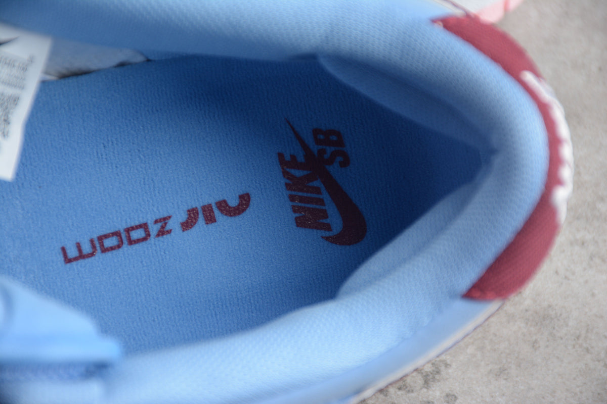 Nike SB Dunk Low Philadelphia Phillies