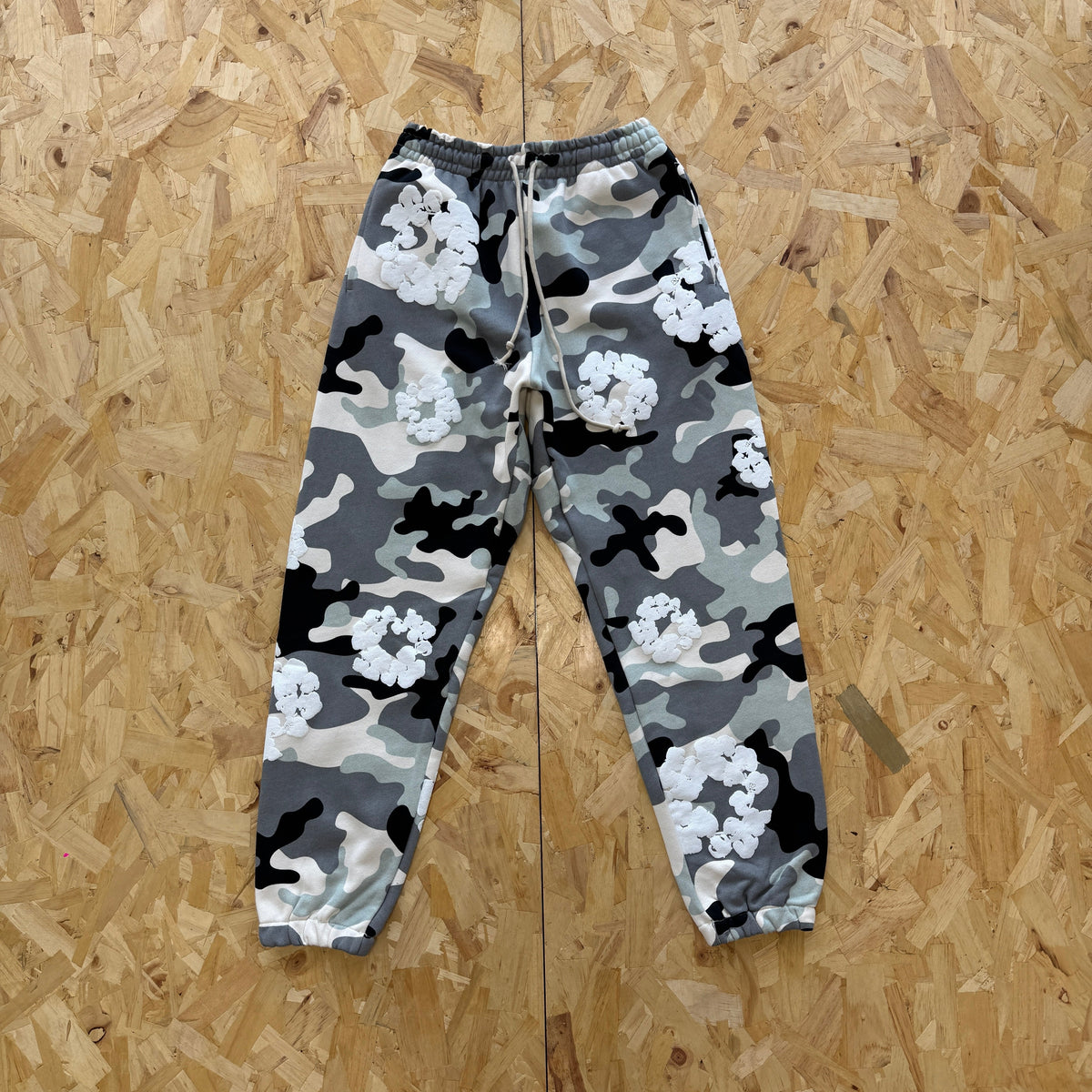 Denim Tears Camo Trousers 4+